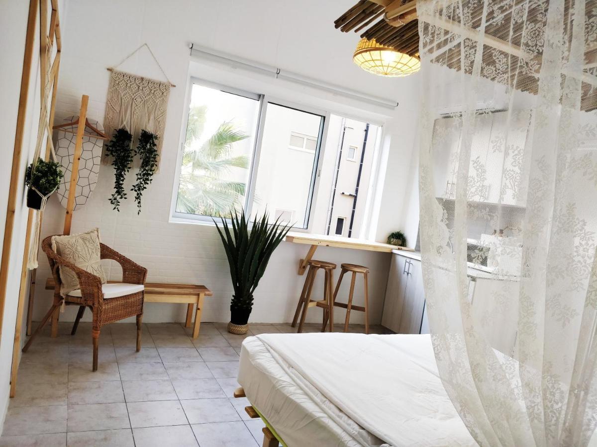 1000Nights Sea-Hut Apartment Tel Aviv Exterior photo